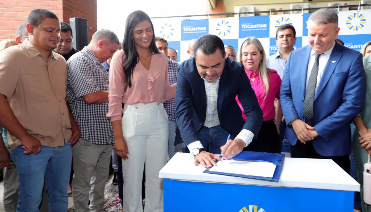 imagem da noticiaWanderlei Barbosa entrega veículos para reforçar assistência social em municípios do Tocantins